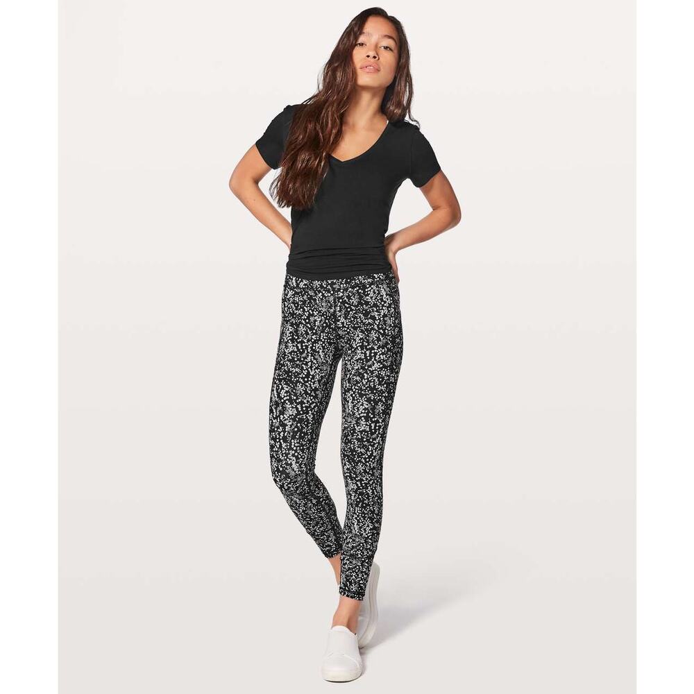Lululemon In Movement 7/8 Tight Everlux 25" Size 6